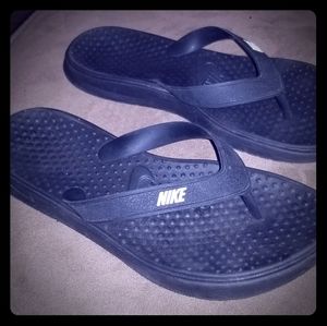 Nike flipflops